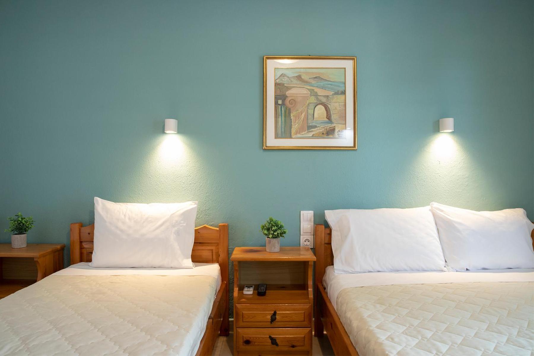 פלטמונס Manos Kritikakis Apartments מראה חיצוני תמונה
