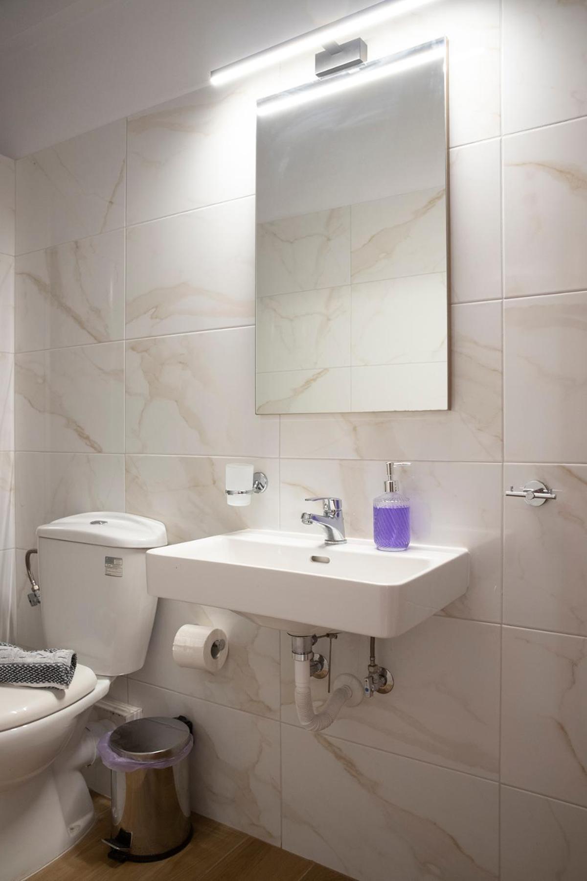 פלטמונס Manos Kritikakis Apartments מראה חיצוני תמונה