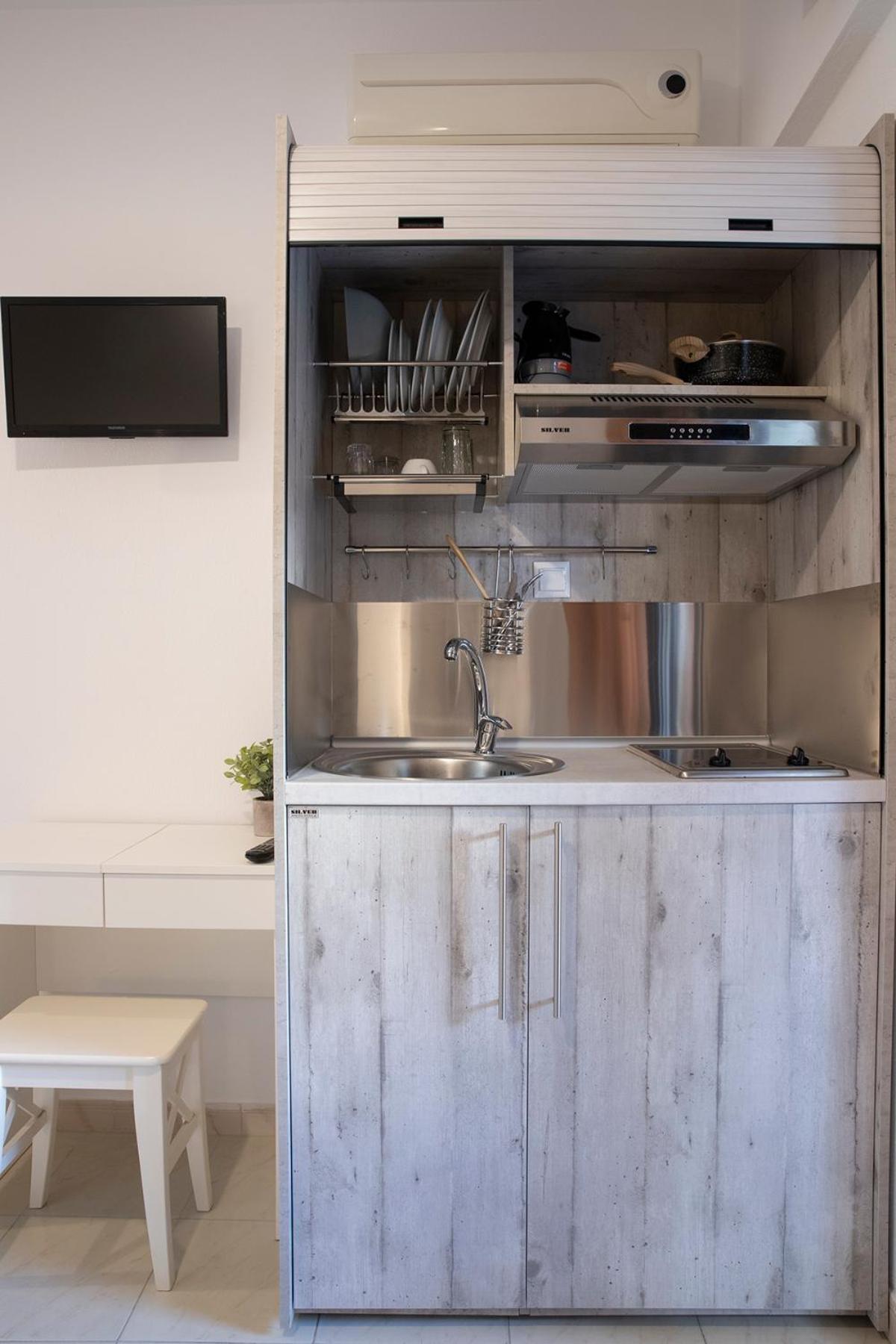 פלטמונס Manos Kritikakis Apartments מראה חיצוני תמונה