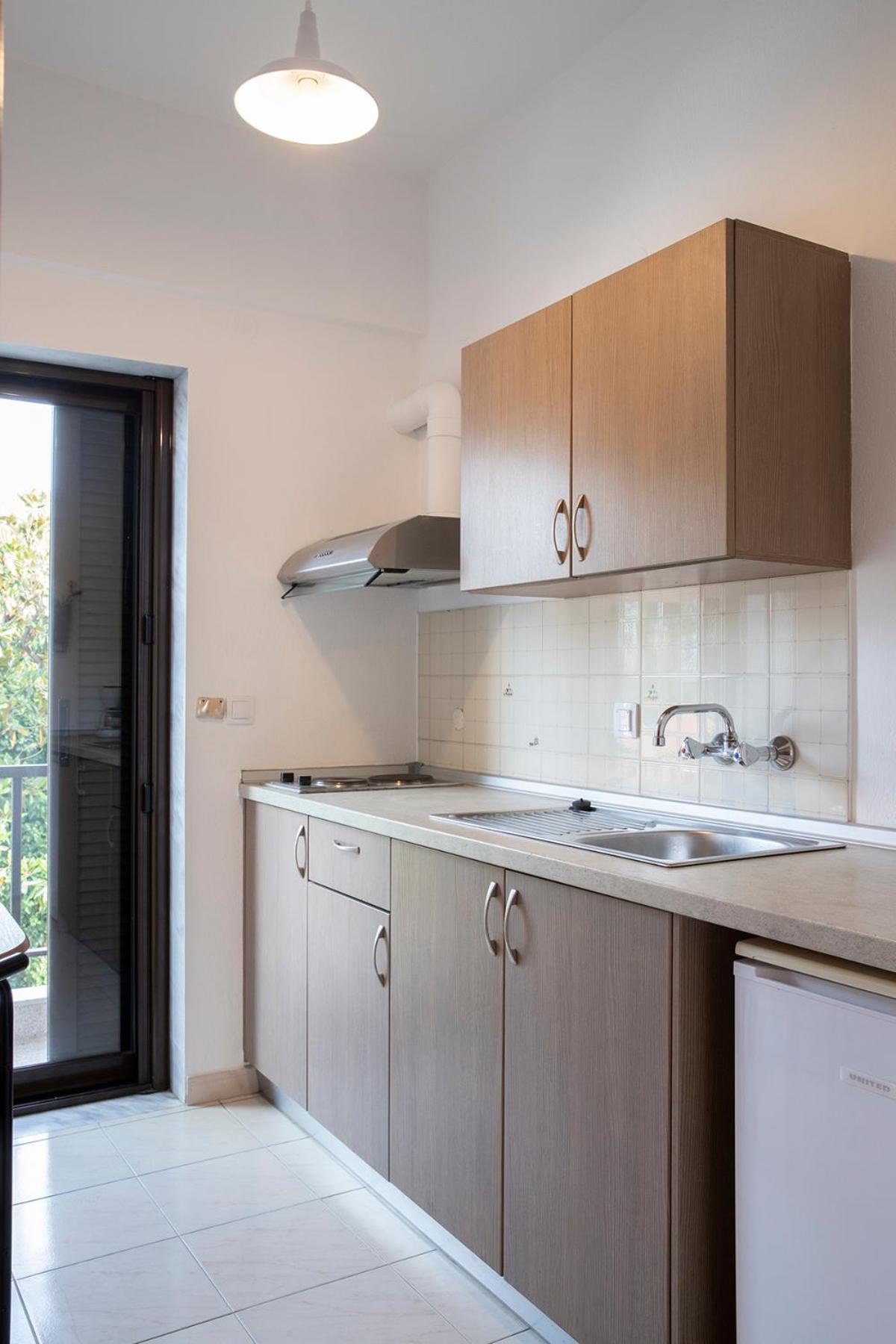 פלטמונס Manos Kritikakis Apartments מראה חיצוני תמונה
