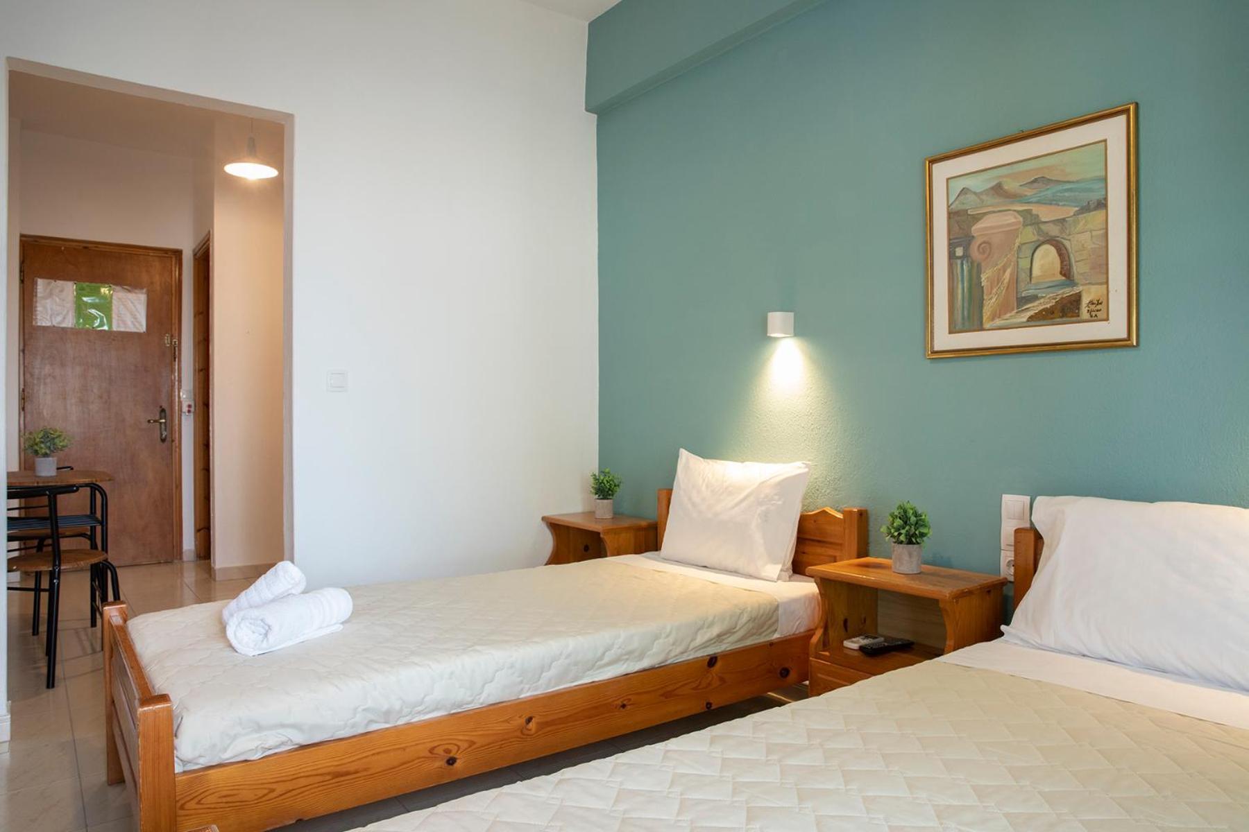 פלטמונס Manos Kritikakis Apartments מראה חיצוני תמונה