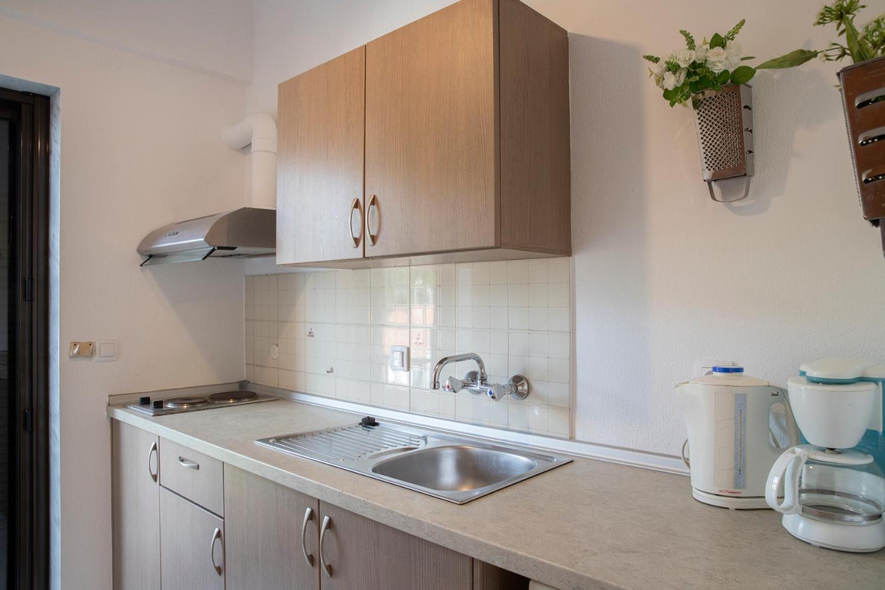 פלטמונס Manos Kritikakis Apartments מראה חיצוני תמונה