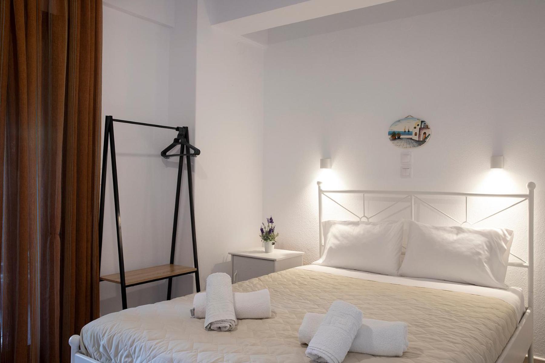 פלטמונס Manos Kritikakis Apartments מראה חיצוני תמונה
