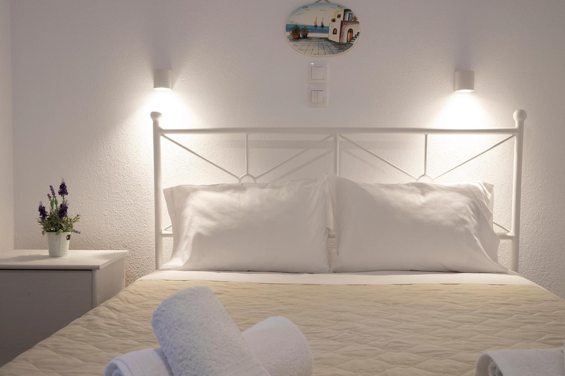 פלטמונס Manos Kritikakis Apartments מראה חיצוני תמונה