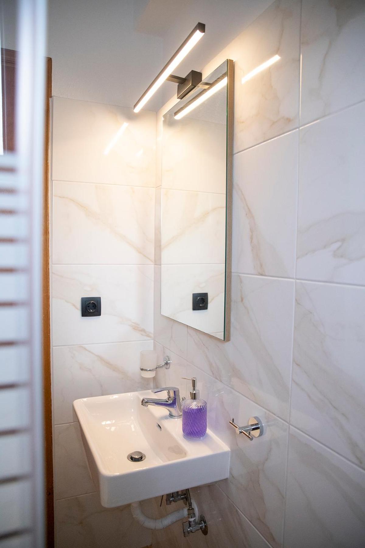פלטמונס Manos Kritikakis Apartments מראה חיצוני תמונה