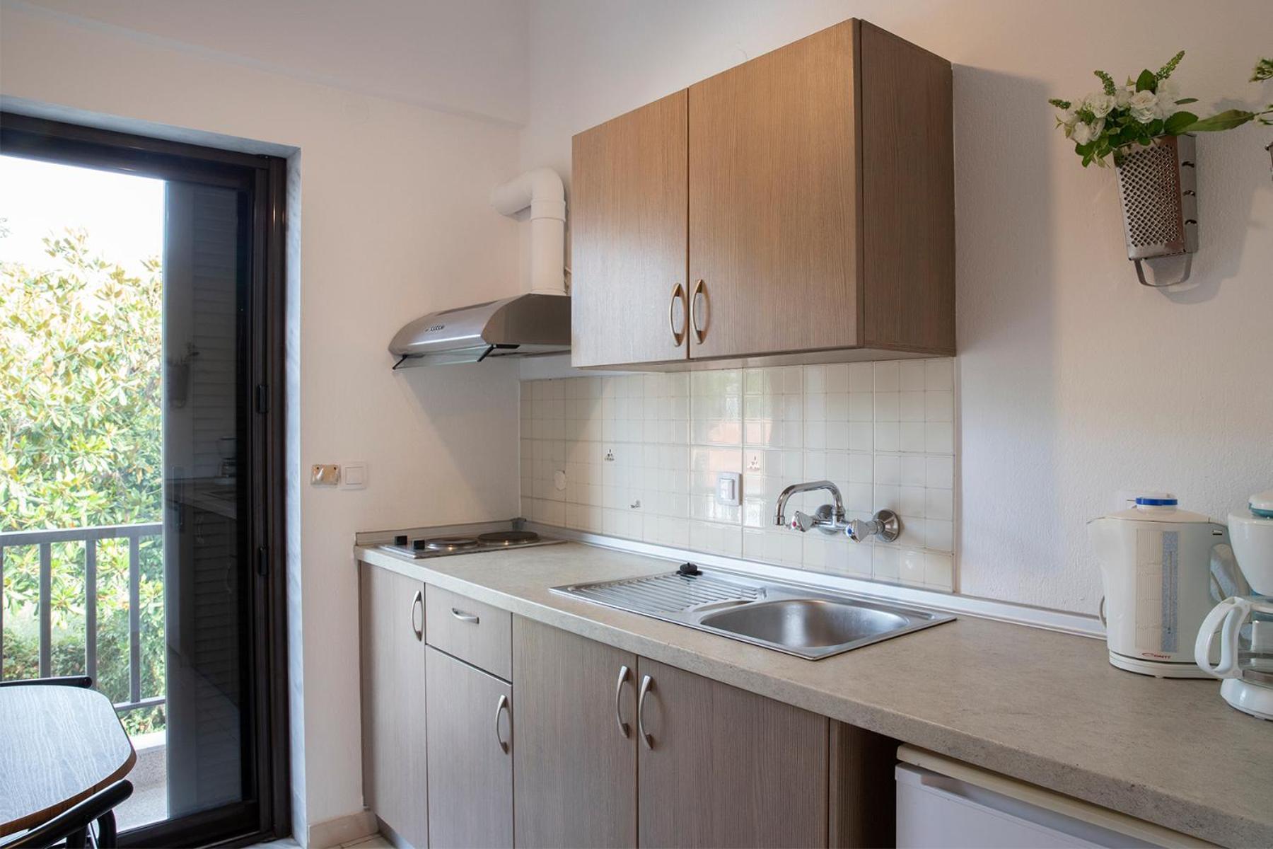 פלטמונס Manos Kritikakis Apartments מראה חיצוני תמונה