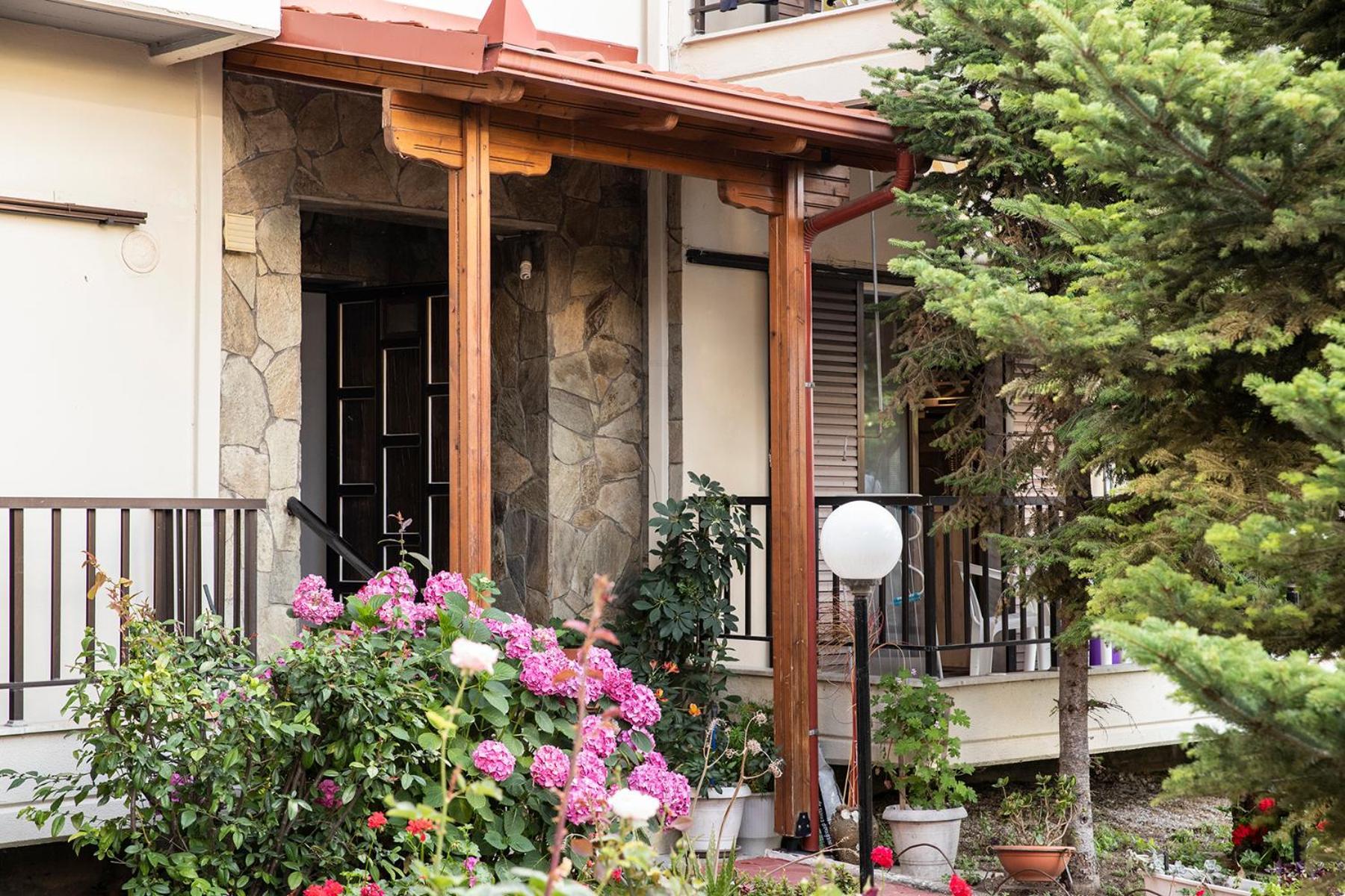 פלטמונס Manos Kritikakis Apartments מראה חיצוני תמונה